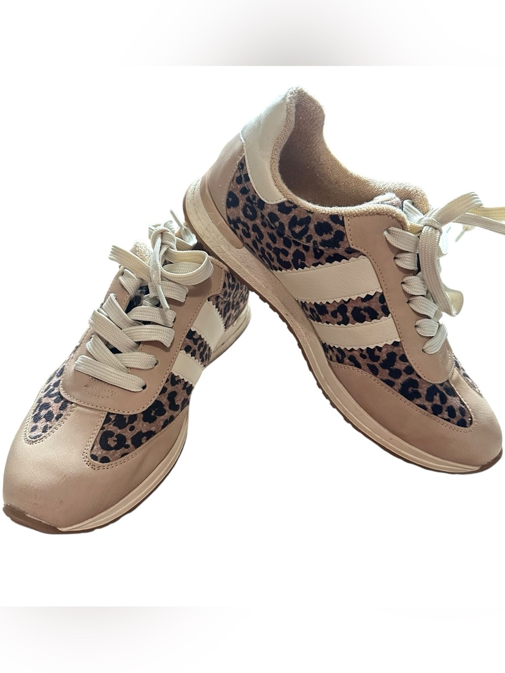 Dolce Vita "Jammy" sneakers Sz 8 New without Box